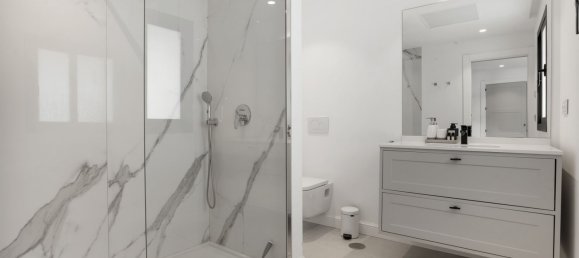 5 Schlafzimmer Villa in El Paraiso, Spain, Nr. 146537 23