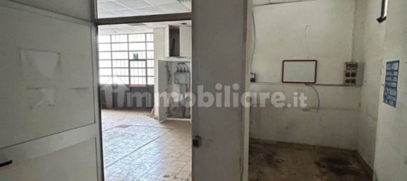 5 rooms Warehouse in Varese, Italy No. 208544 16