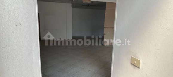5 rooms Warehouse in Varese, Italy No. 208544 3