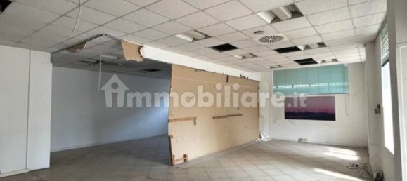5 rooms Warehouse in Varese, Italy No. 208544 6