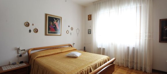 Apartamento de 4 habitaciónes en Monsummano Terme, Italy No. 274860 3