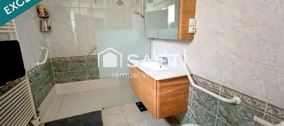 4 bedrooms House in Ernee, France No. 340649 9