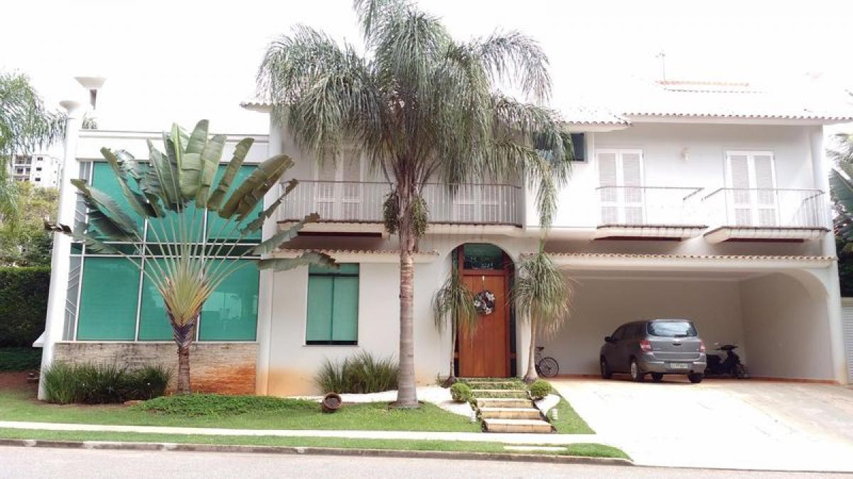 Casa de 4 dormitorios en Sao Paulo, Brazil No. 595597