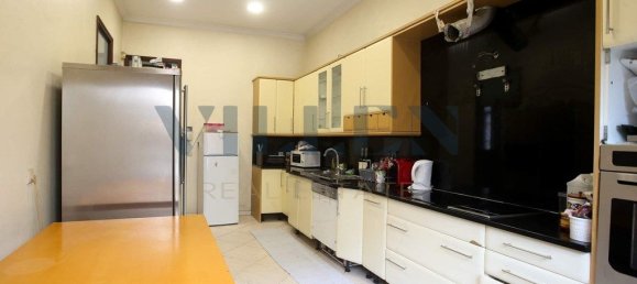 7 bedrooms House in Porto, Portugal No. 250044 2