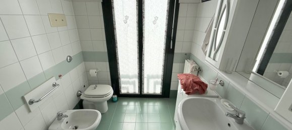 3 rooms Apartment in Bergamo, Italy No. 258844 29