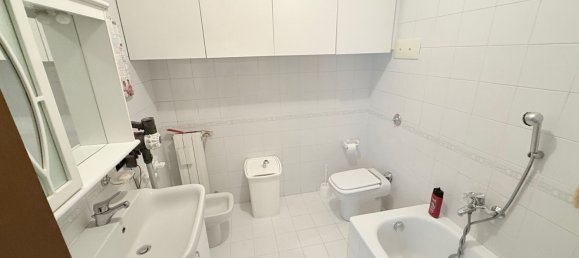 3 rooms Apartment in Bergamo, Italy No. 258844 27