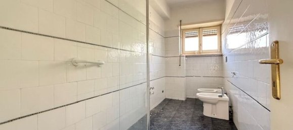 3 rooms Apartment in Rome, Italy No. 273770 14