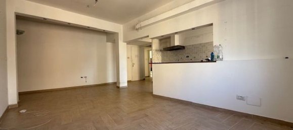 3 rooms Apartment in Rome, Italy No. 273770 6