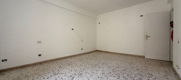 3 rooms Apartment in Rome, Italy No. 273770 10