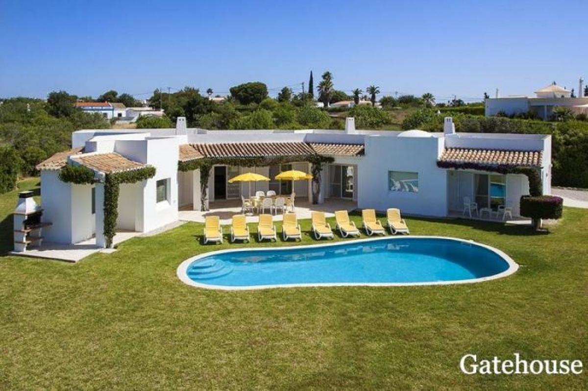 4 bedrooms Villa in Carvoeiro, Portugal No. 897