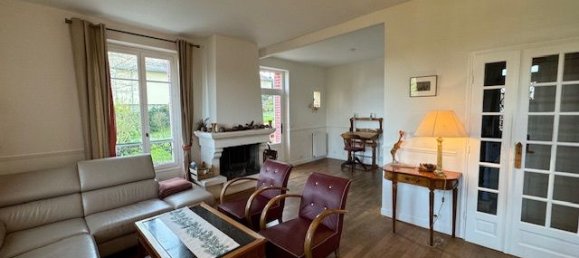 5 bedrooms House in Vernouillet, France No. 188336 8