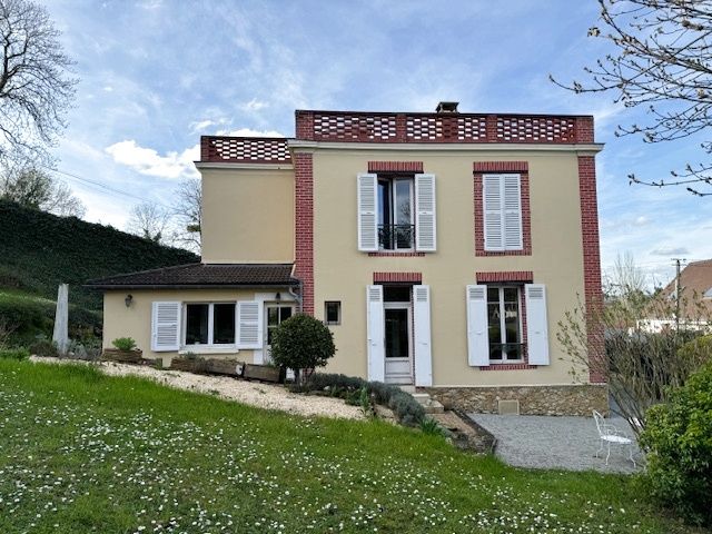 5 bedrooms House in Vernouillet, France No. 188336