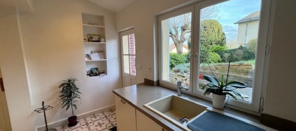 5 bedrooms House in Vernouillet, France No. 188336 11