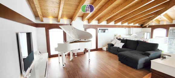 6 Schlafzimmer Haus in Fiesso d'Artico, Italy, Nr. 61765 42