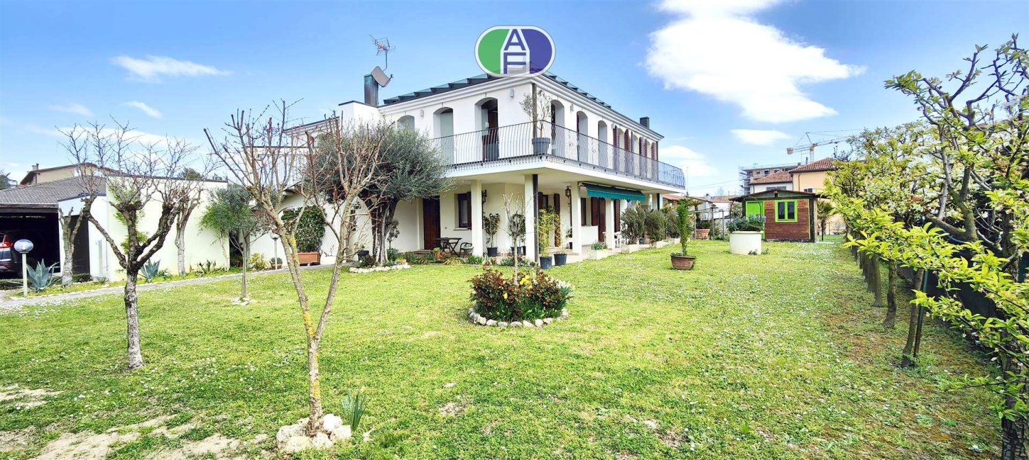 6 Schlafzimmer Haus in Fiesso d'Artico, Italy, Nr. 61765