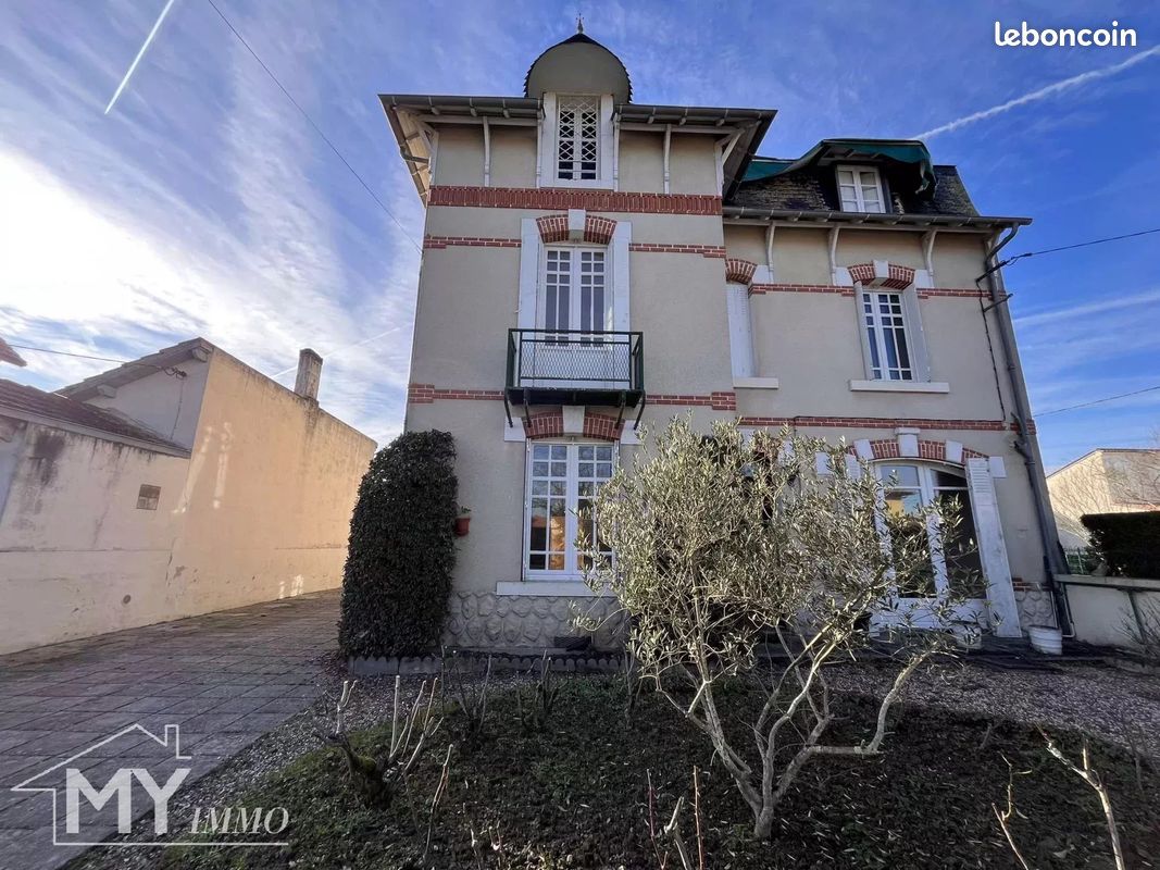 6 Schlafzimmer Haus in Montpon-Menesterol, France, Nr. 335772