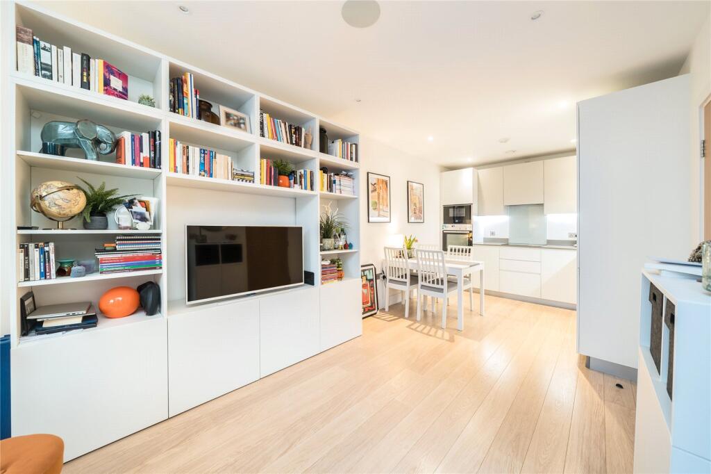 1 bedroom Apartment in London, United Kingdom No. 12811