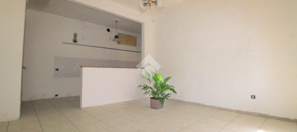 Квартира с 2 комнатами в Лучера, Италия № 109667 21