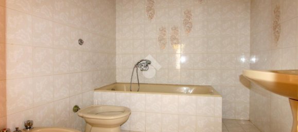 Квартира с 2 комнатами в Лучера, Италия № 109667 18