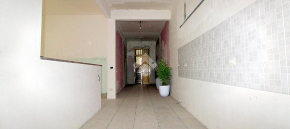 Квартира с 2 комнатами в Лучера, Италия № 109667 3