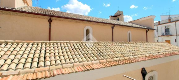 Квартира с 2 комнатами в Лучера, Италия № 109667 13