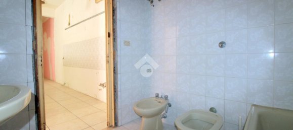 Квартира с 2 комнатами в Лучера, Италия № 109667 5