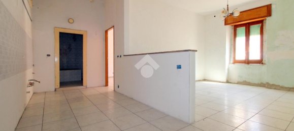 Квартира с 2 комнатами в Лучера, Италия № 109667 9