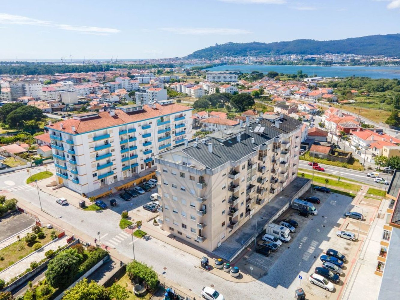 3 bedrooms Apartment in Darque, Portugal No. 292614