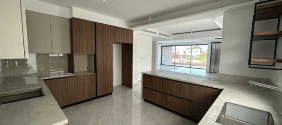 4 bedrooms Commercial property in Geroskípou, Cyprus No. 20712 14