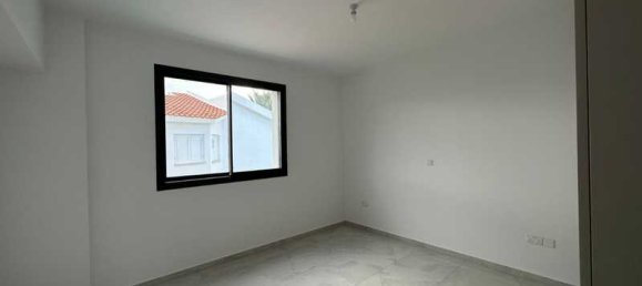 4 bedrooms Commercial property in Geroskípou, Cyprus No. 20712 12