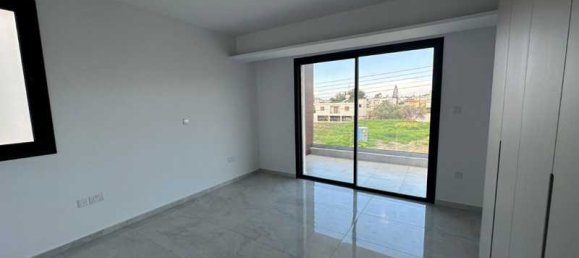 4 bedrooms Commercial property in Geroskípou, Cyprus No. 20712 3