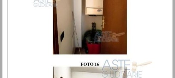 7-salle Appartement à Pescia, Italy No. 40767 35