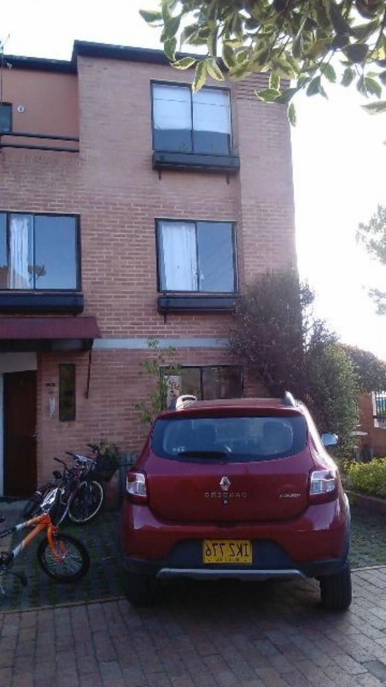 3 bedrooms House in Cundinamarca, Colombia No. 6876