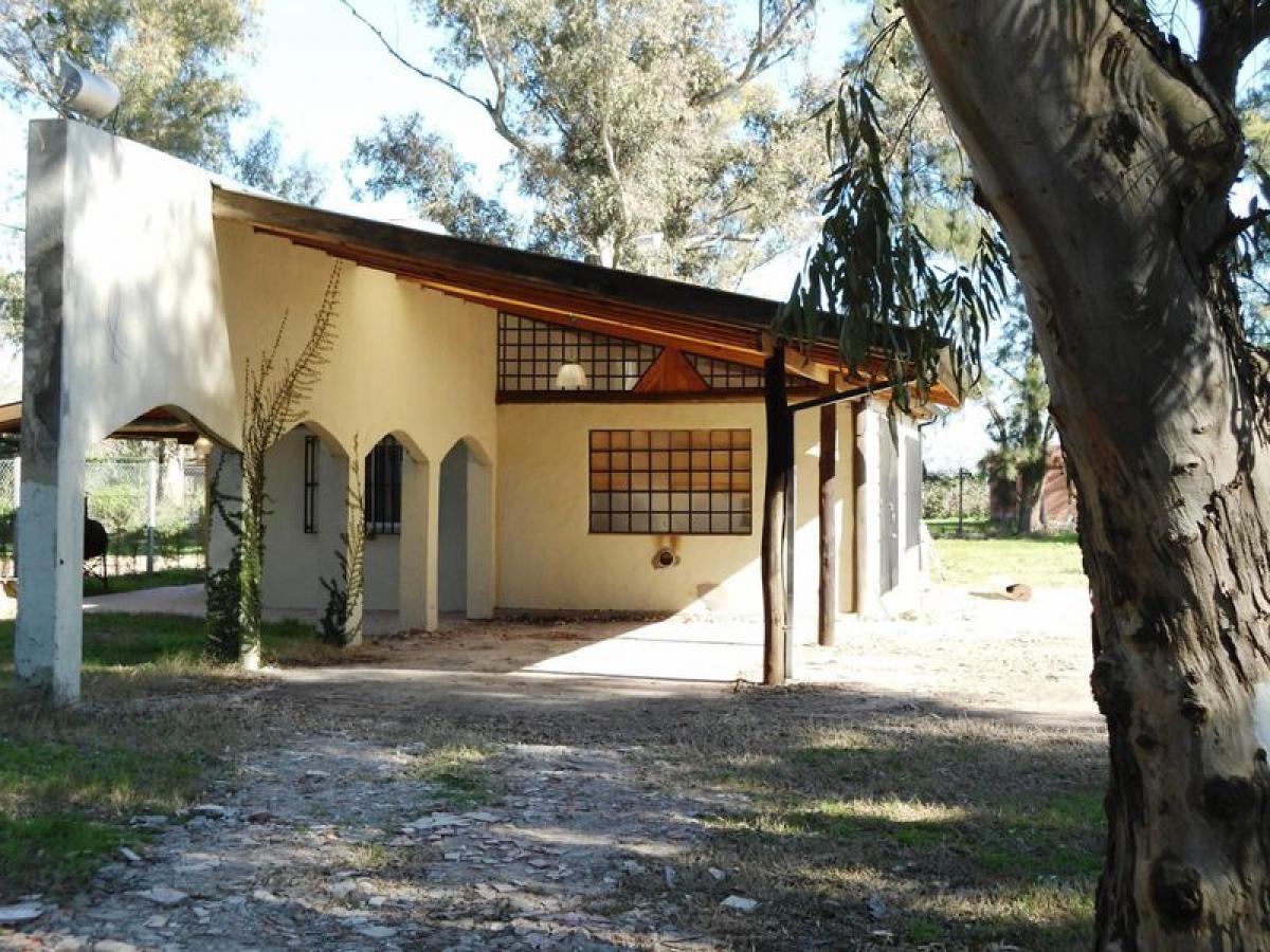 2 bedrooms House in Escobar, Argentina No. 51061