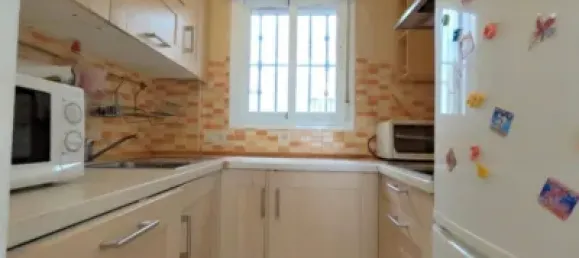 Apartamento de 2 dormitorios en Fuengirola, Spain No. 141022 4