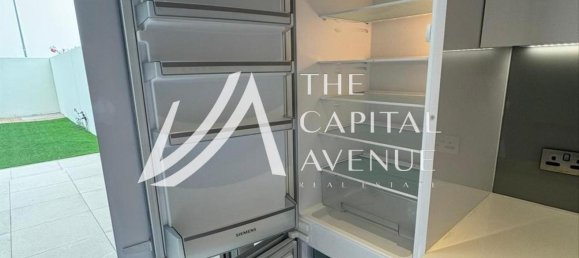 2 bedrooms Townhouse in Yas Island, UAE No. 33628 4