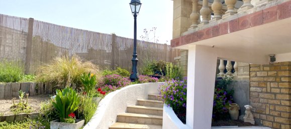 4 bedrooms House in Vierzon, France No. 91113 35