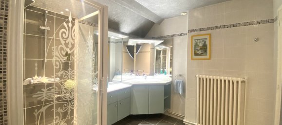 4 bedrooms House in Vierzon, France No. 91113 27