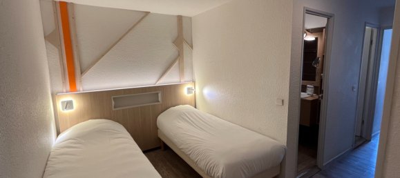 Studio in Huez, France No. 490 2