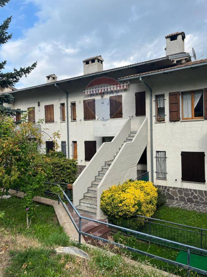 4 rooms Apartment in Sestola, Italy No. 111250