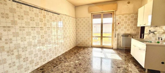 Apartamento de 4 divisões em Bitritto, Italy N.º 29067 4