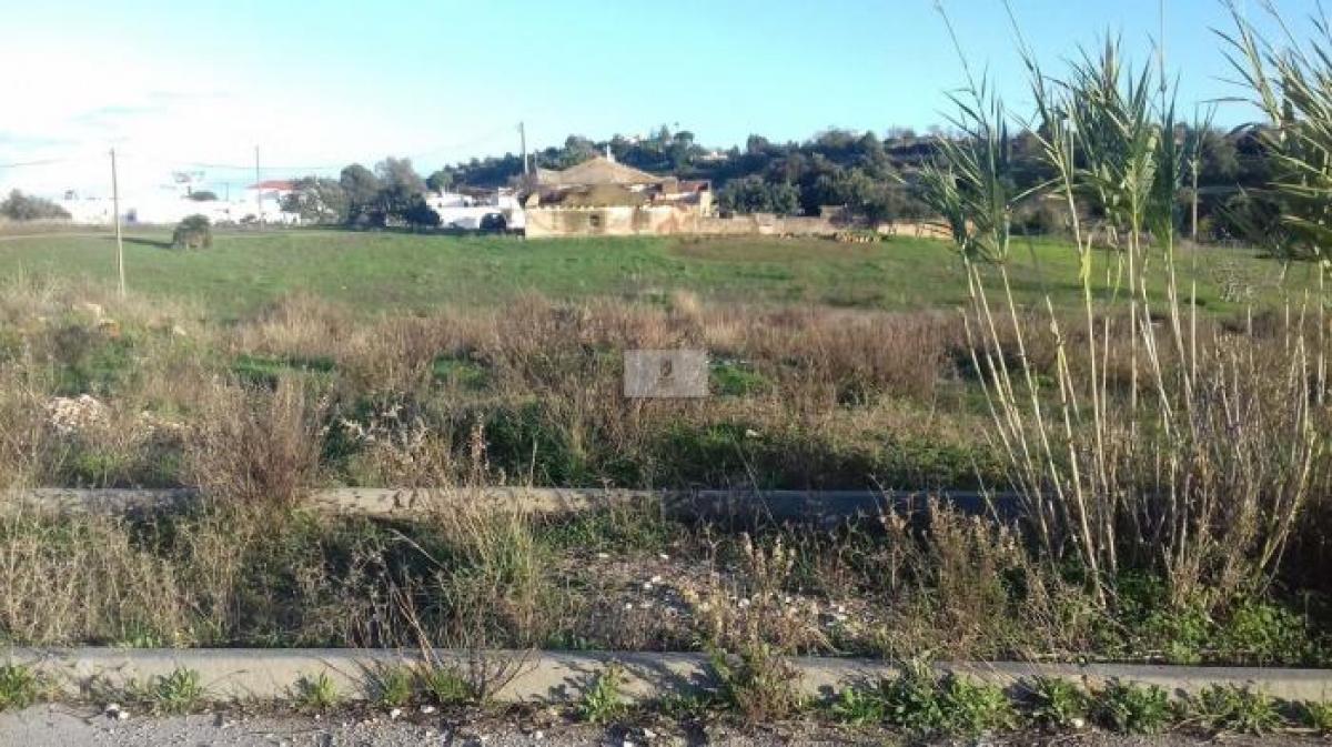 986m² Land in Albufeira, Portugal No. 8714