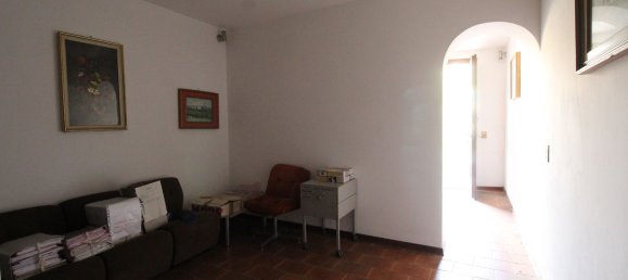 75m² Office in Vinci, Italy No. 266538 8