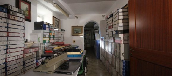 75m² Office in Vinci, Italy No. 266538 2