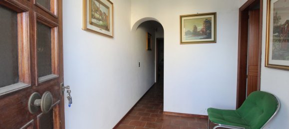 75m² Office in Vinci, Italy No. 266538 11