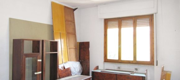 6غرفة شقة في Montevarchi, Italy رقم 126499 11