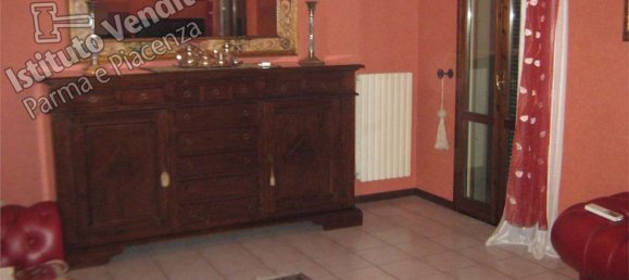 2 rooms House in Colorno, Italy No. 261819 5