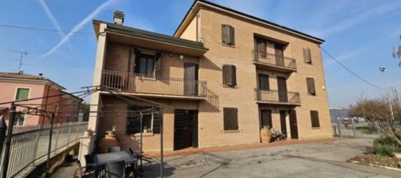 22-salle Maison à Cavezzo, Italy No. 98132 83