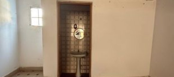 82m² Commercial property in Valencia, Spain No. 172284 5