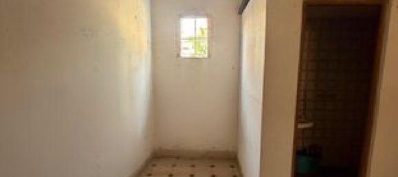 82m² Commercial property in Valencia, Spain No. 172284 4